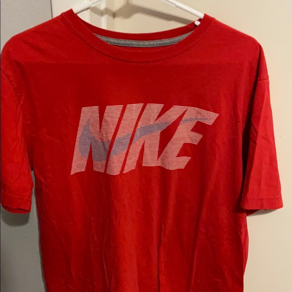 Nike short sleeve shirt